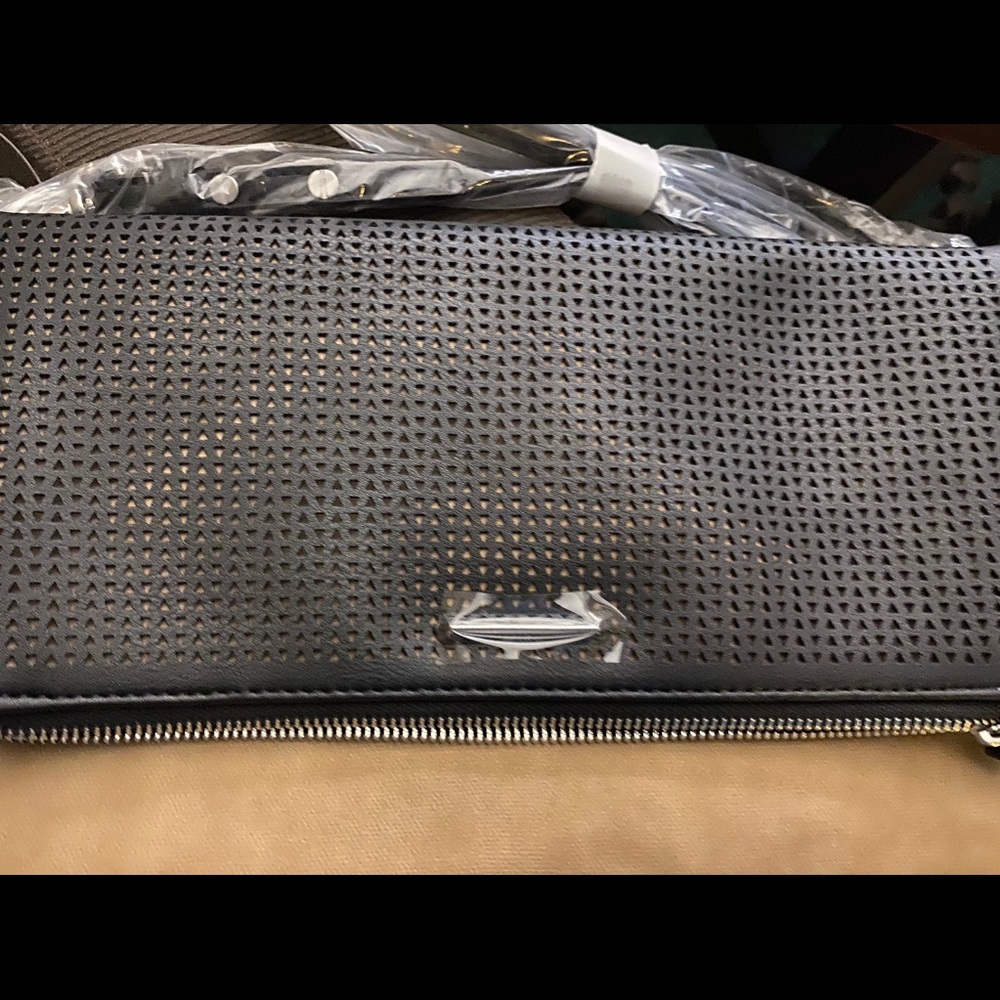 Crossbody clutch